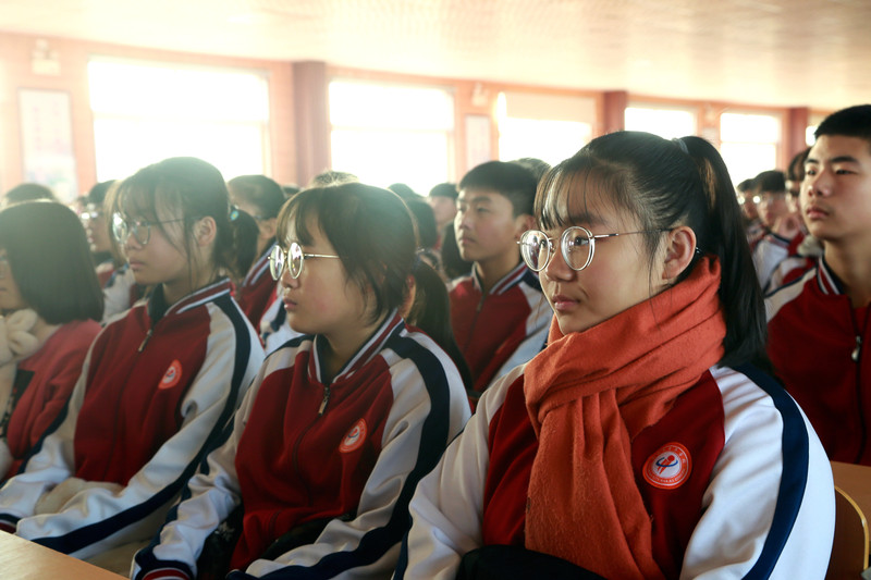 禹城市华奥学校召开2018年法制教育专题讲座